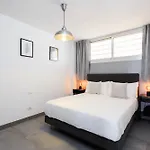 Modern 2 Bed Sea View Pool Access * 阿德耶