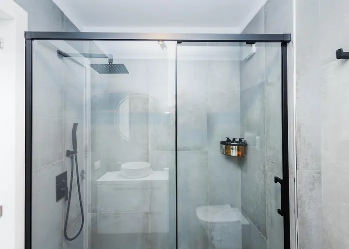 Апартаменты Modern 2 Bed Sea View Pool Access